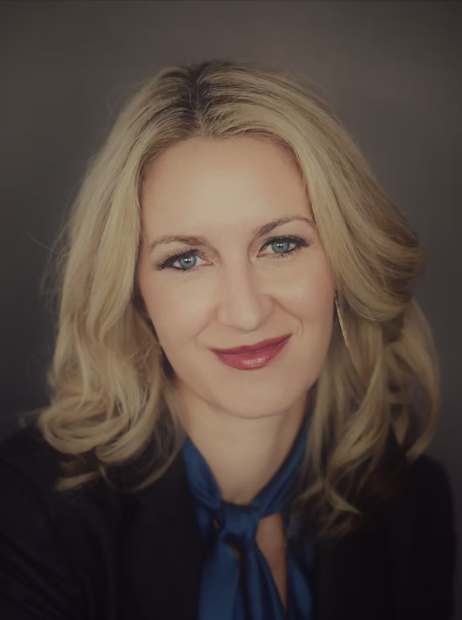Portrait of Jennifer Sarff